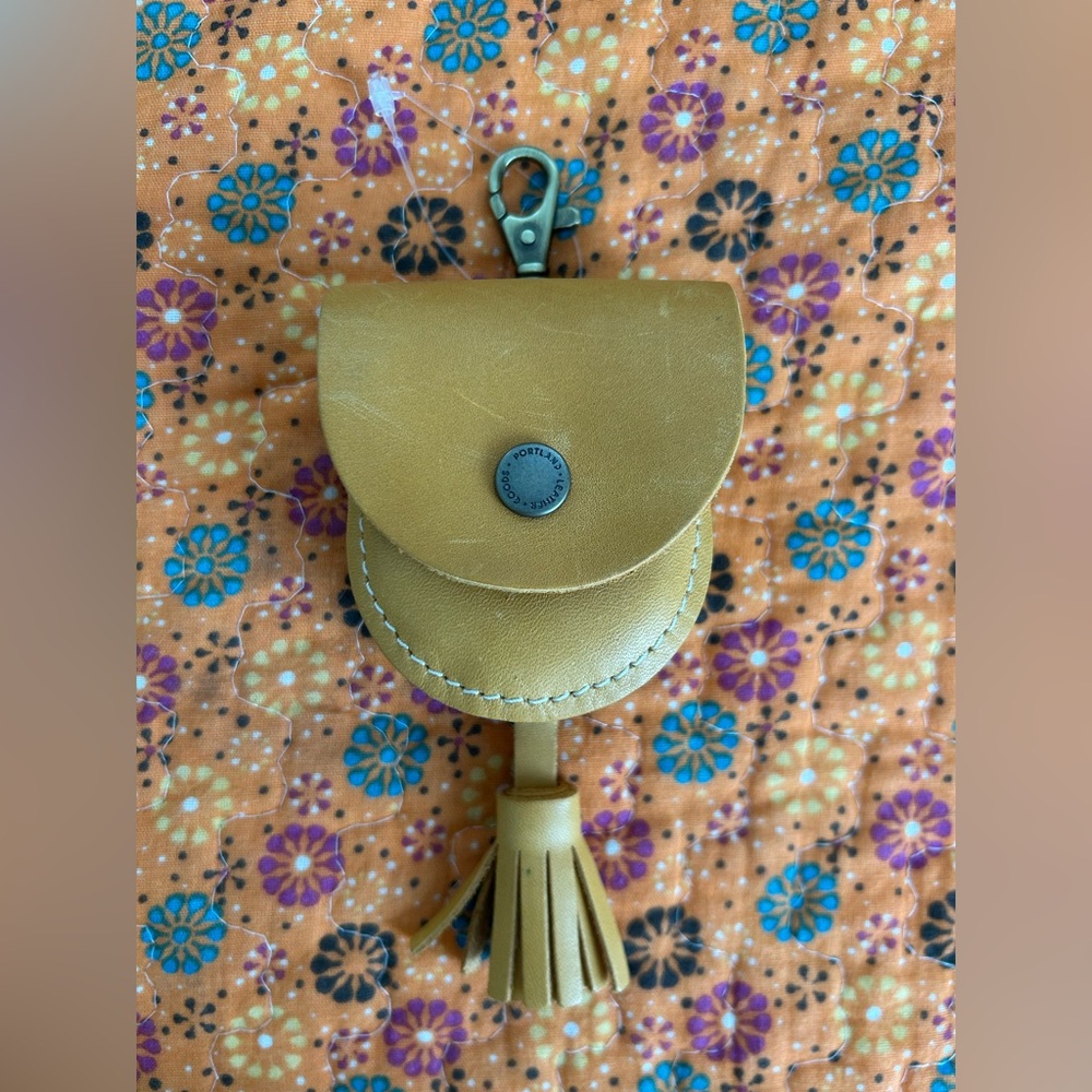 NWOT Portland Leather Tan Coin Pouch with Tassel
